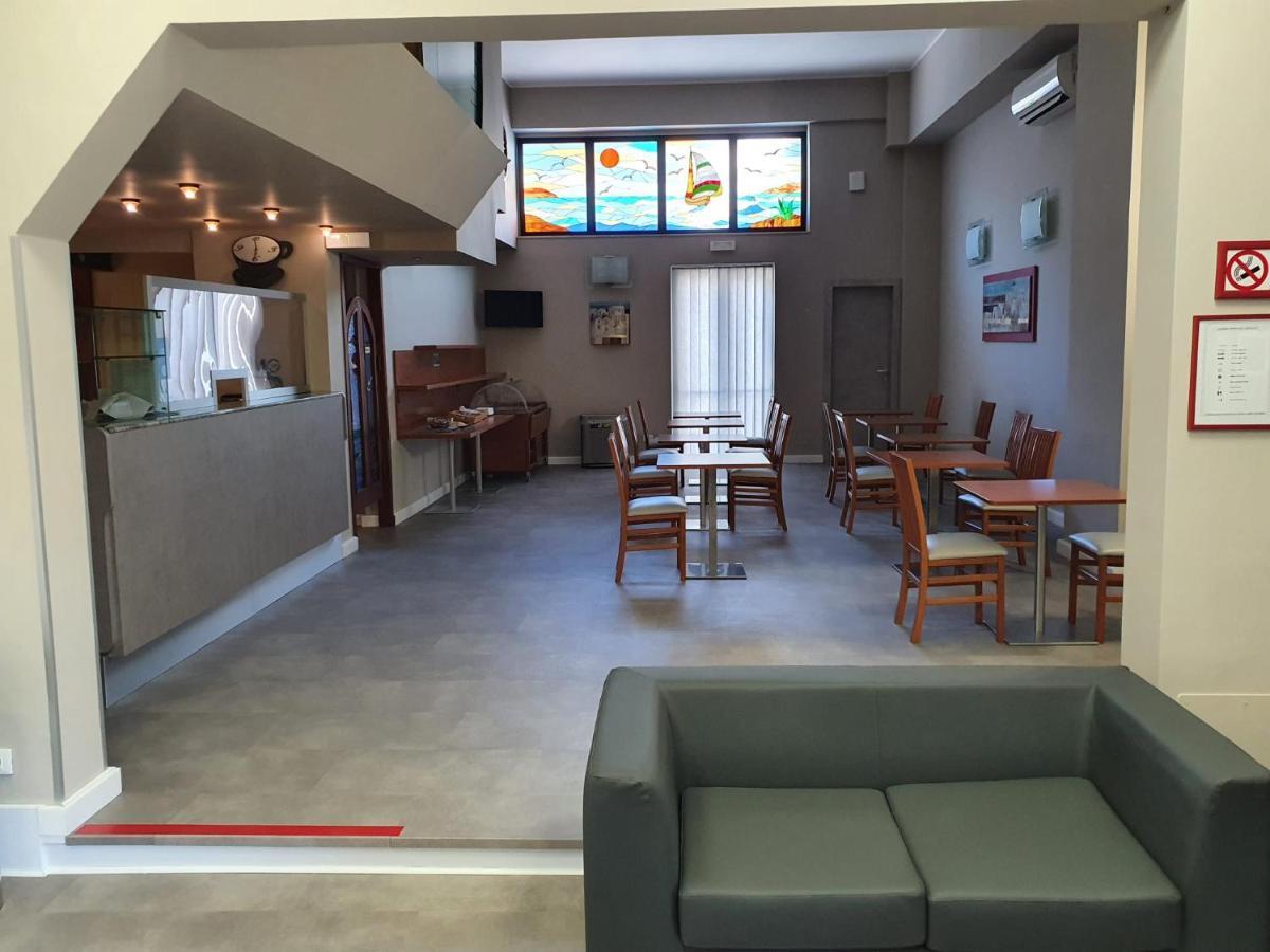 Il Gabbiano Hotel Termini Imerese Exterior foto
